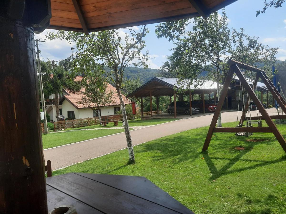 Seoski Turizam Melovic Rozanstvo Exteriér fotografie