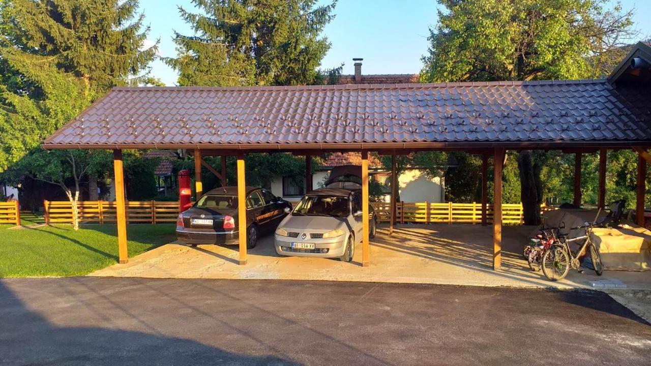 Seoski Turizam Melovic Rozanstvo Exteriér fotografie