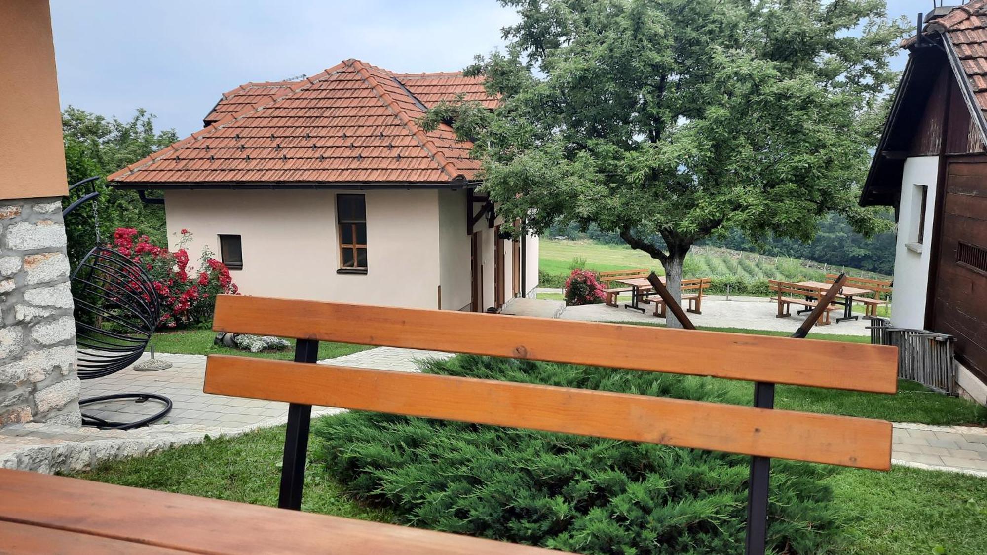 Seoski Turizam Melovic Rozanstvo Exteriér fotografie