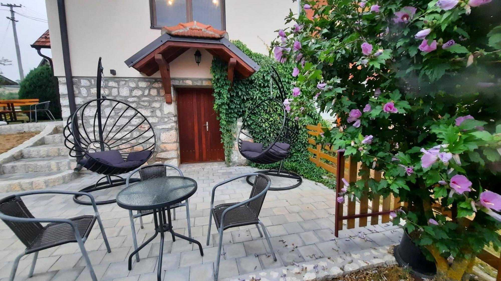 Seoski Turizam Melovic Rozanstvo Exteriér fotografie