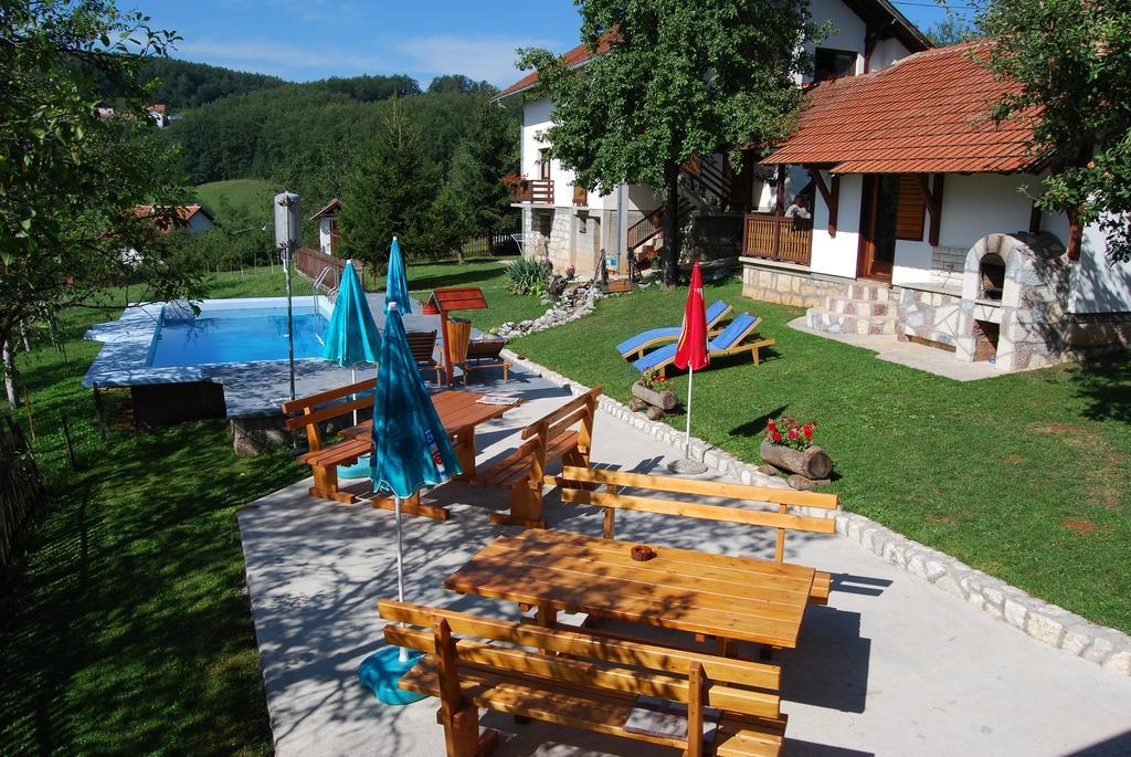 Seoski Turizam Melovic Rozanstvo Exteriér fotografie